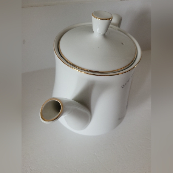 Holly Hobbie Porcelain "RARE" Coffee or Tea Pot - Picture 7 of 14